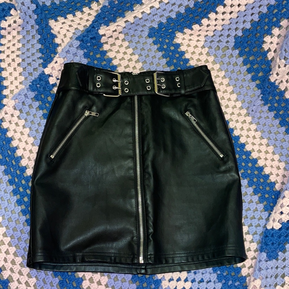 Forever 21 Black Skirt